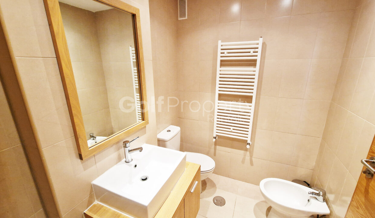 Bathroom2