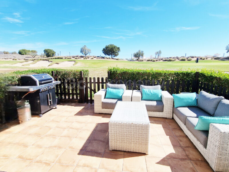 Modern and stylish, this 2-bedroom ground floor apartment, Hacienda Riquelme Golf Resort