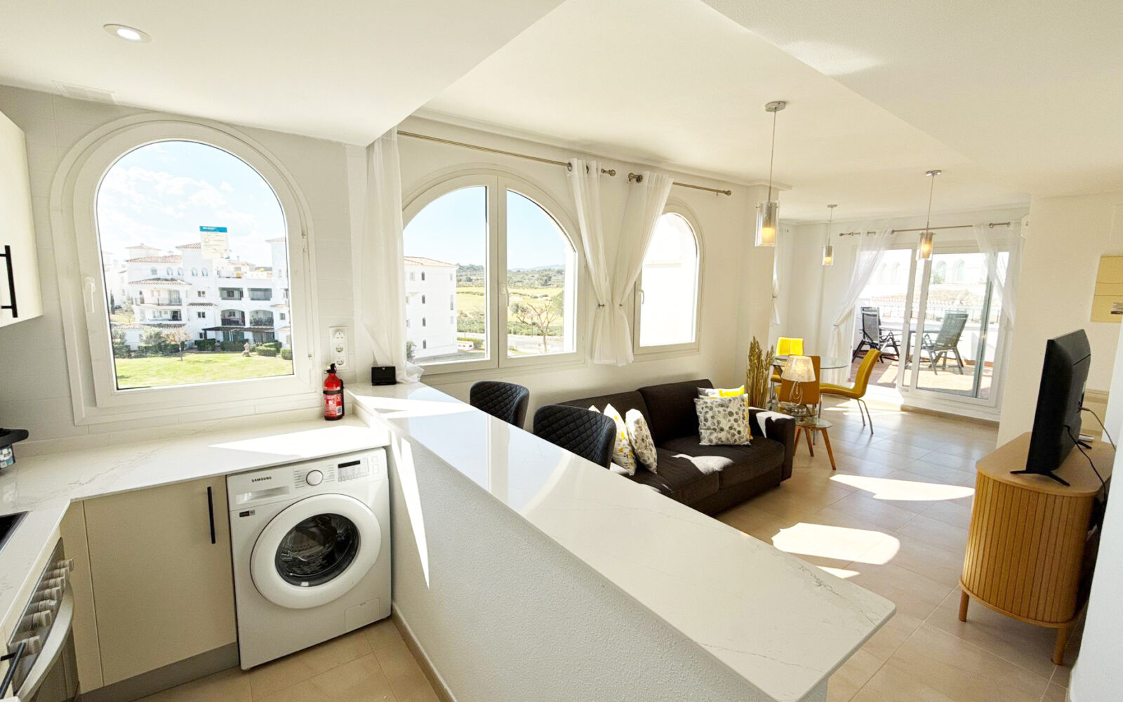 Penthouse 2 chambres avec vue sur la piscine, photo 1